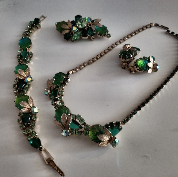 Meet your Posher, Robin - Picture 8 of 8